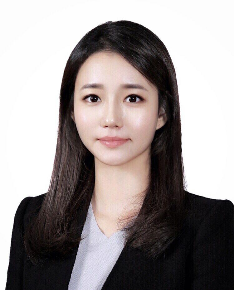 김신은