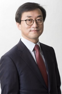 김준형