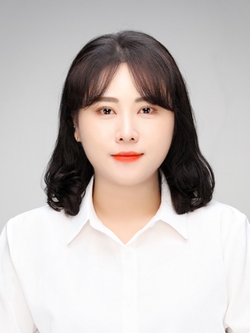 신유진
