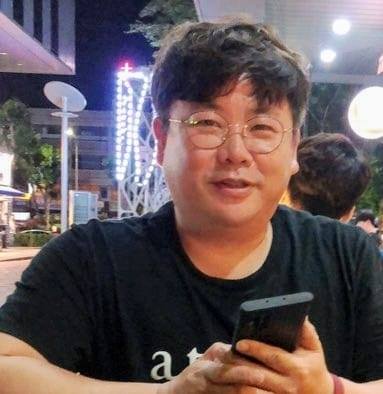 윤근혁