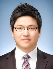 윤신영