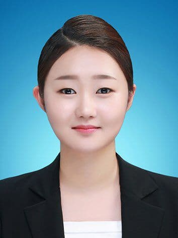 김아영