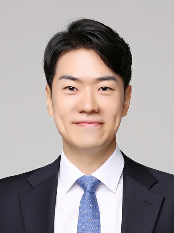 김근우