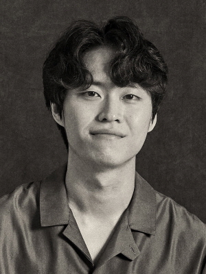 박건