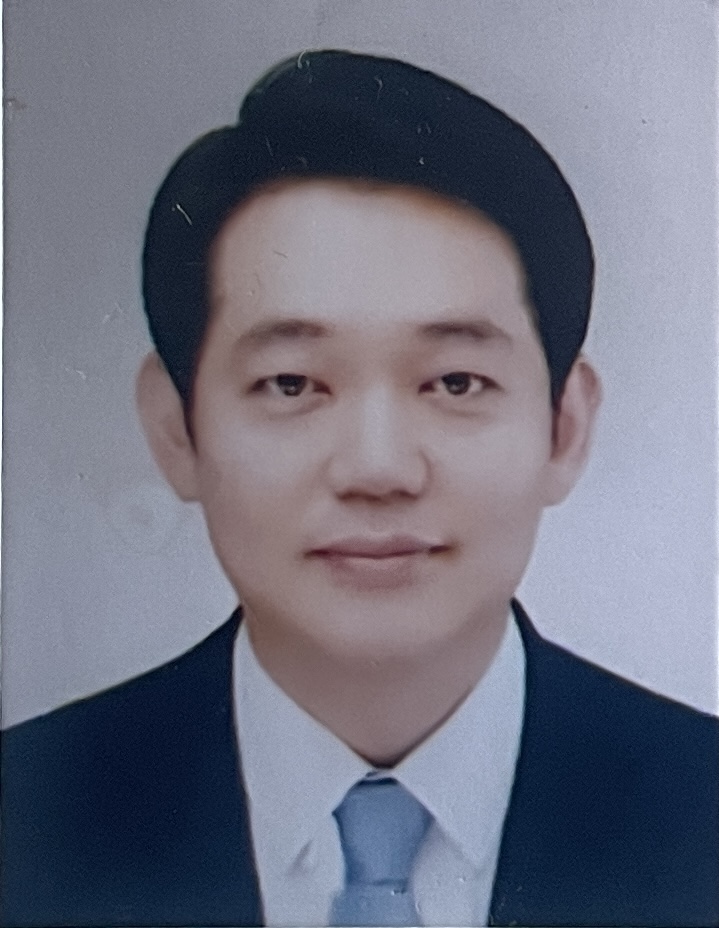 이윤택