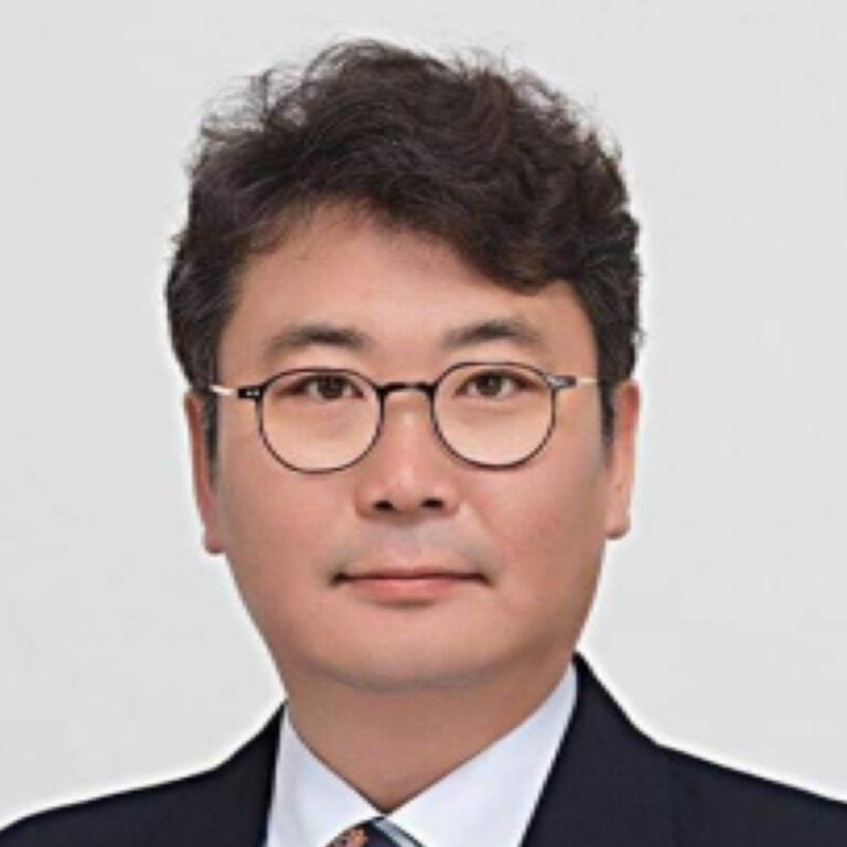 김창우
