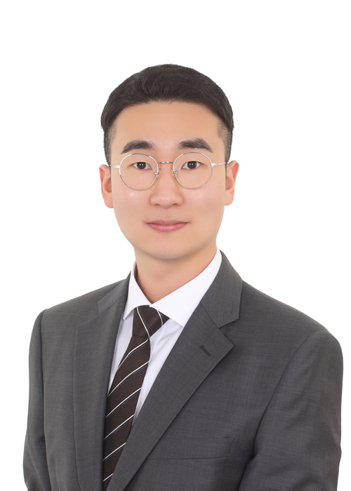 신현우