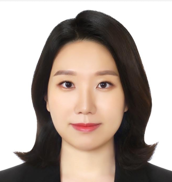 조현영