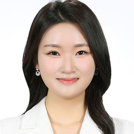 김지윤