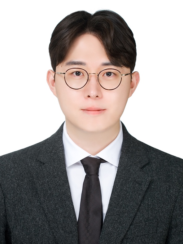 변윤재