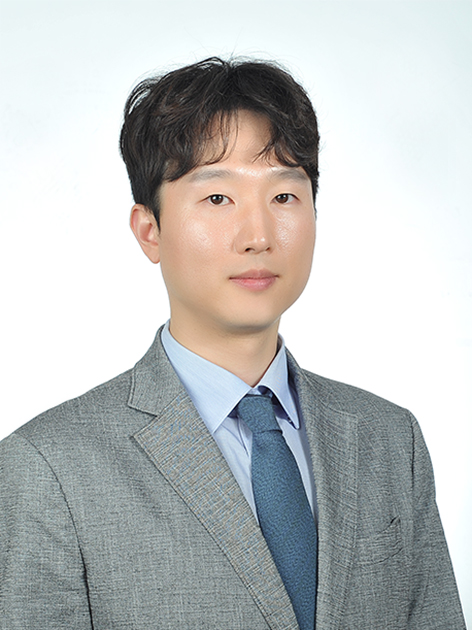 김동욱