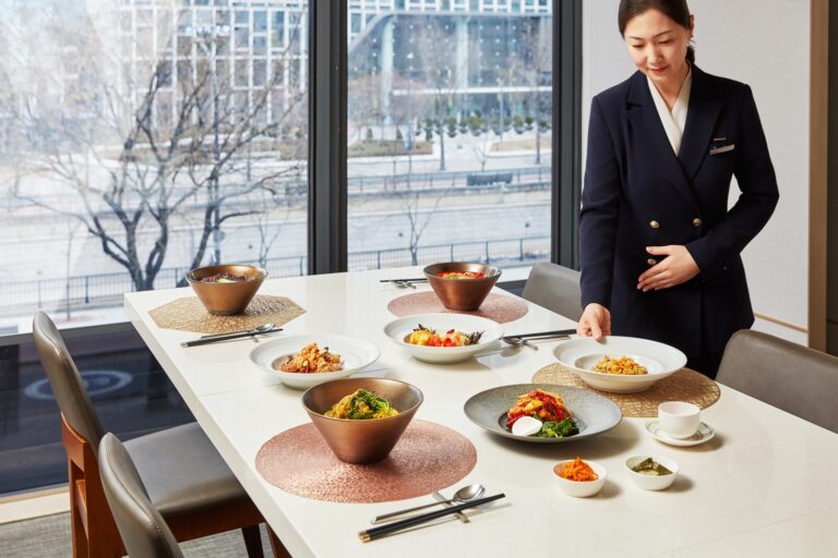 금룡 삼일빌딩점, 도심 직장인 고객 위한 합리적 ‘세트 메뉴’와 시즌 한정 ‘봄 냉이 탄탄면’ 출시